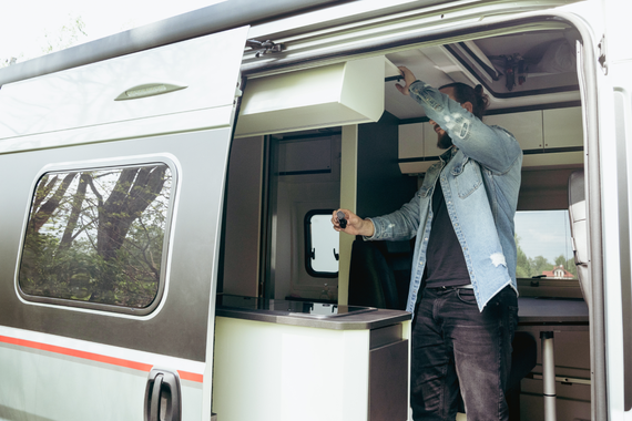 Lokalizator GPS notiOne GPS PLUS z Alarmem Antykradzieżowym 