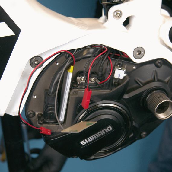 Precyzyjny lokalizator do roweru elektrycznego notiOne GPS Connect SHIMANO